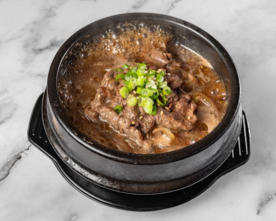 09. 뚝배기불고기 / 砂锅烤牛肉 Bulgogi (Sweet BBQ Beef) Soup
